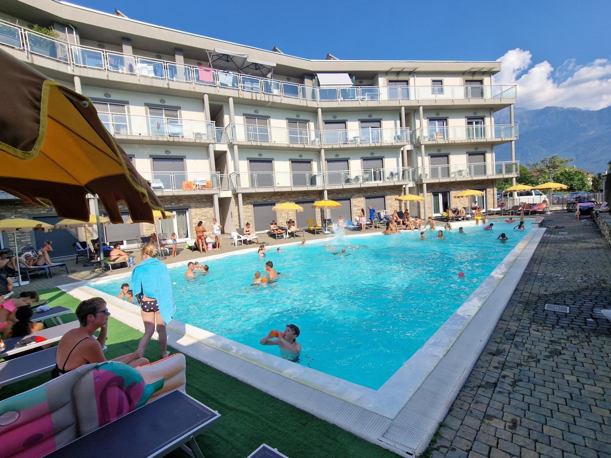 Hotel Residence Alessandra Domaso Exterior foto